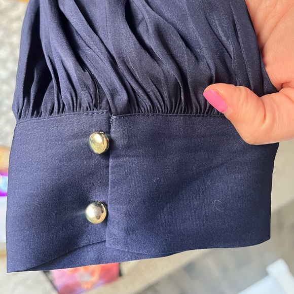 Lilly Pulitzer NWT Maisel Long Balloon Sleeve Top w Gold Buttons, Navy, M - Picture 7 of 8